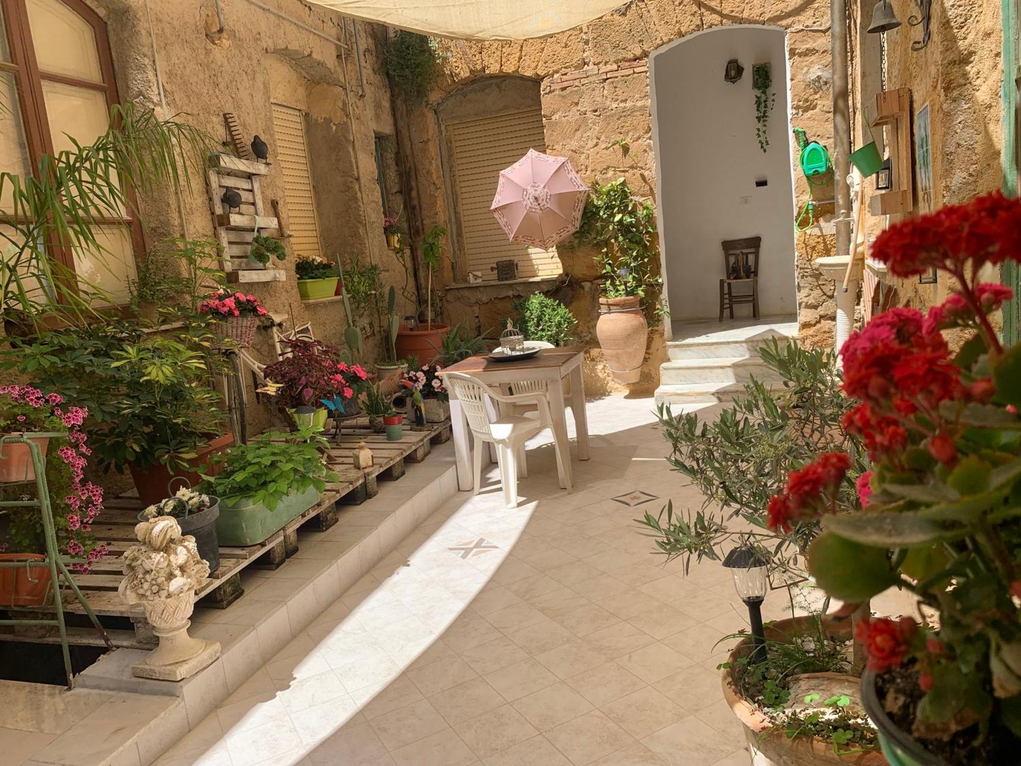 Апартаменты Il Vecchio Cortile Агридженто Экстерьер фото