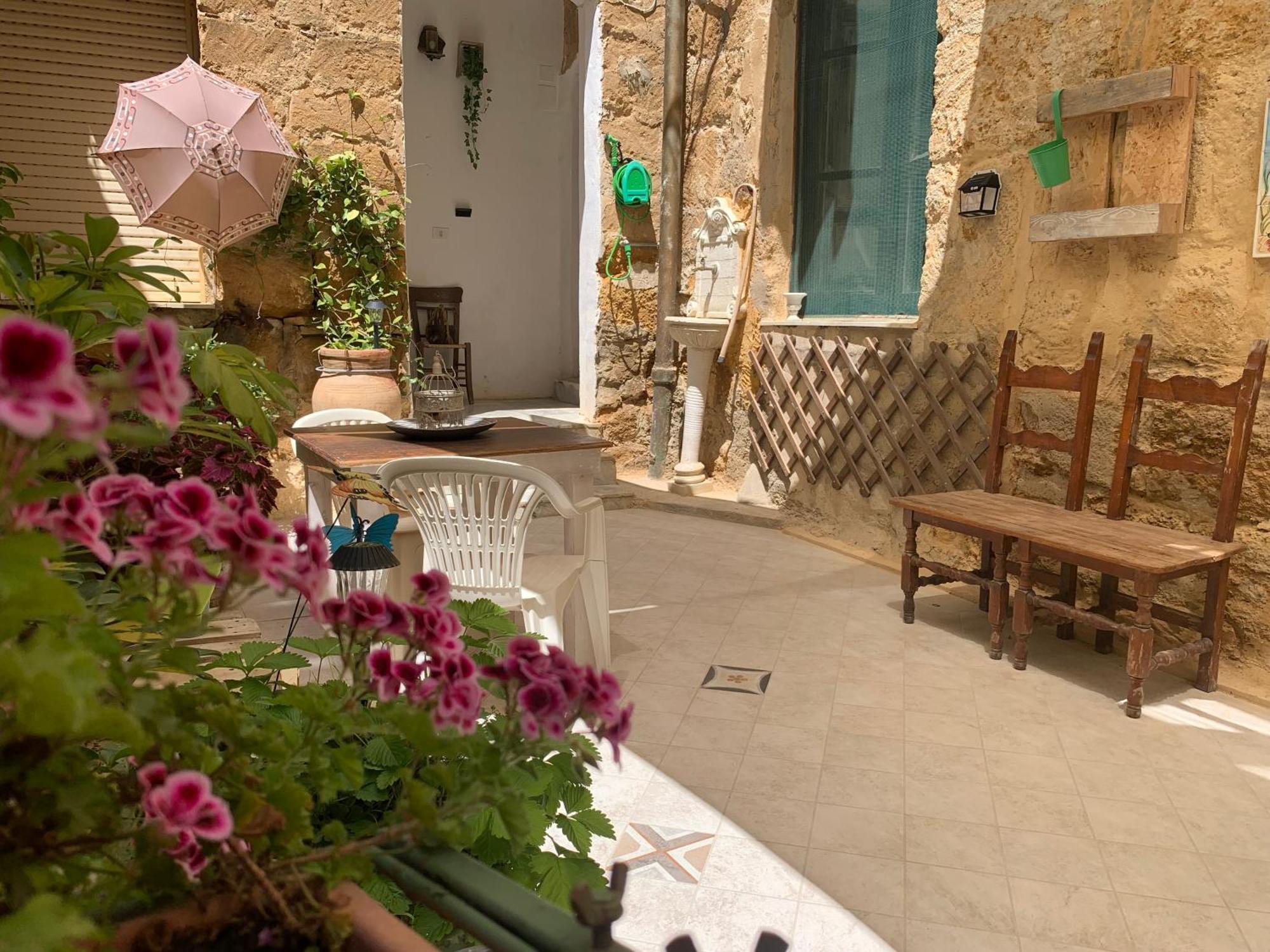 Апартаменты Il Vecchio Cortile Агридженто Экстерьер фото